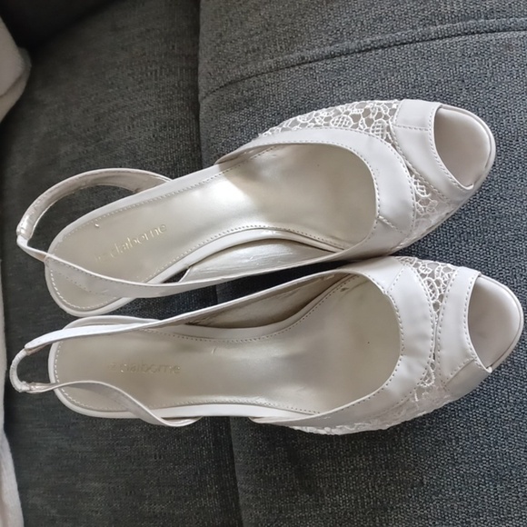 Liz Claiborne heel shoe with lace Taupe, back strap size 8 1/2 M - Picture 1 of 5
